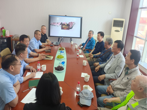 韓國(guó)客戶(hù)蒞臨隆鑫公司指導(dǎo)工作